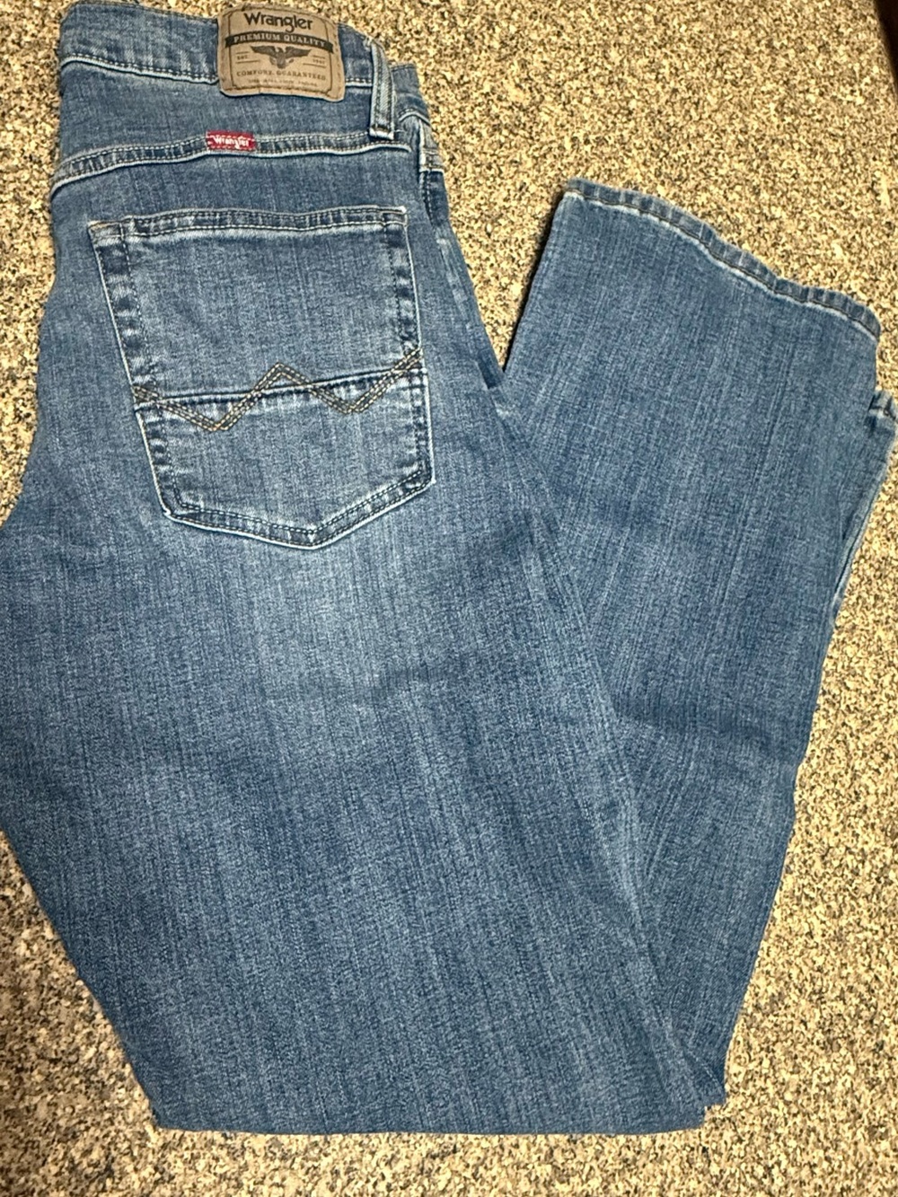 Wrangler Blue Straight-Leg Denim Jeans
